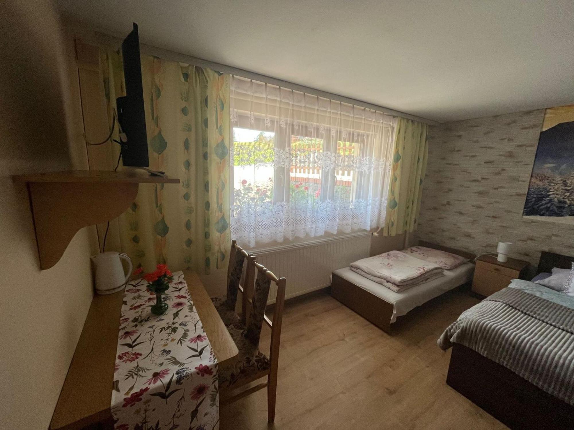 Pokoje Goscinne U Anieli Szczyrk Exterior foto